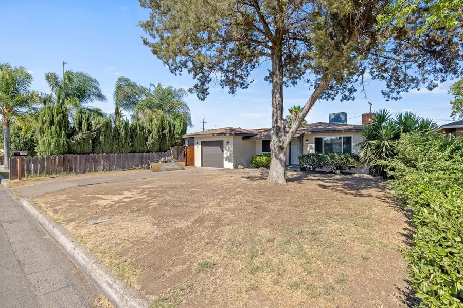 1005 Austin Street, Madera, CA 93638 - #2