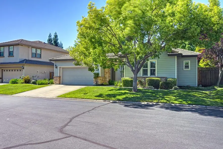 208 Soaring Hawk Place, Lincoln, CA 95648 - #2