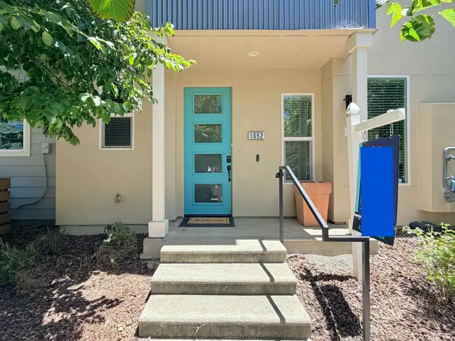 1652 Vine Street, Davis, CA 95616 - #3