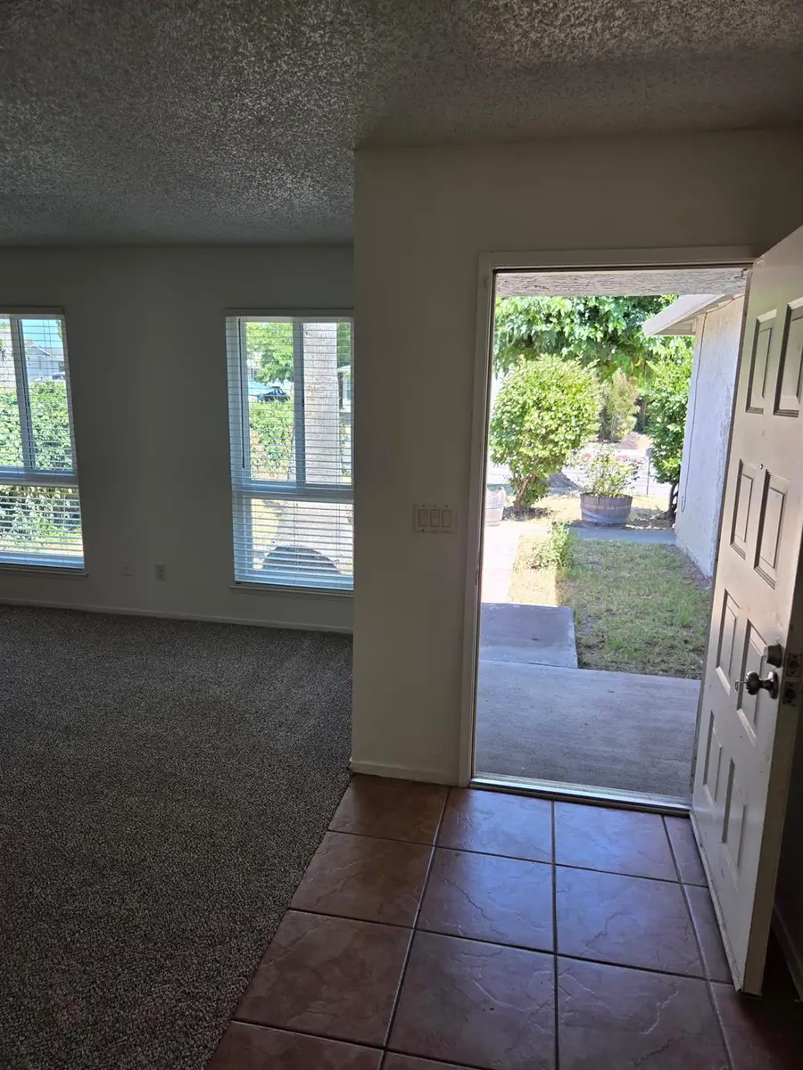 5689 Andrea Boulevard, Sacramento, CA 95842 - #2