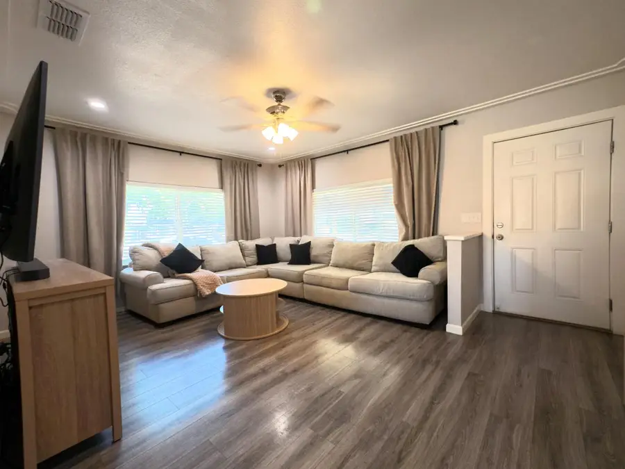 4759 Baker Avenue, Sacramento, CA 95820 - #3