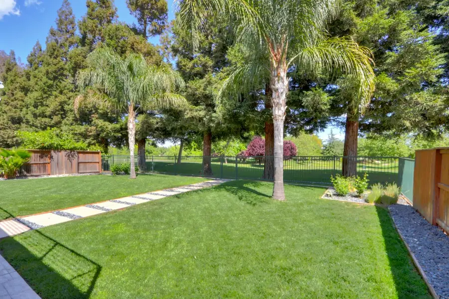 445 Westlake Drive, West Sacramento, CA 95605 - #3