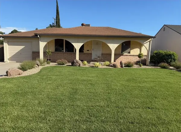 12 E Mckenzie Avenue, Stockton, CA 95204