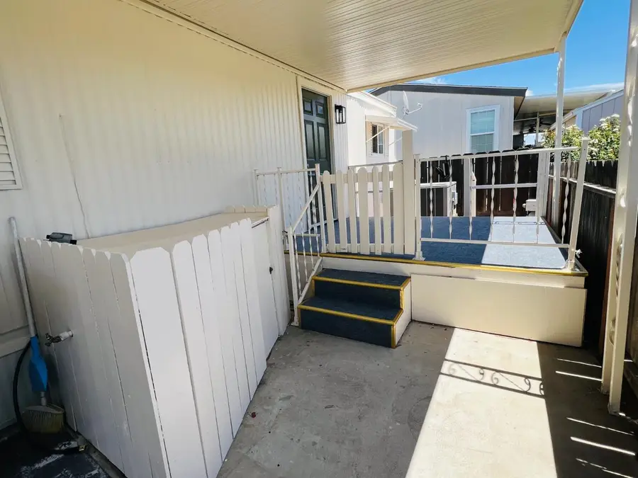 2505 Jackson #109, Escalon, CA 95320 - #3