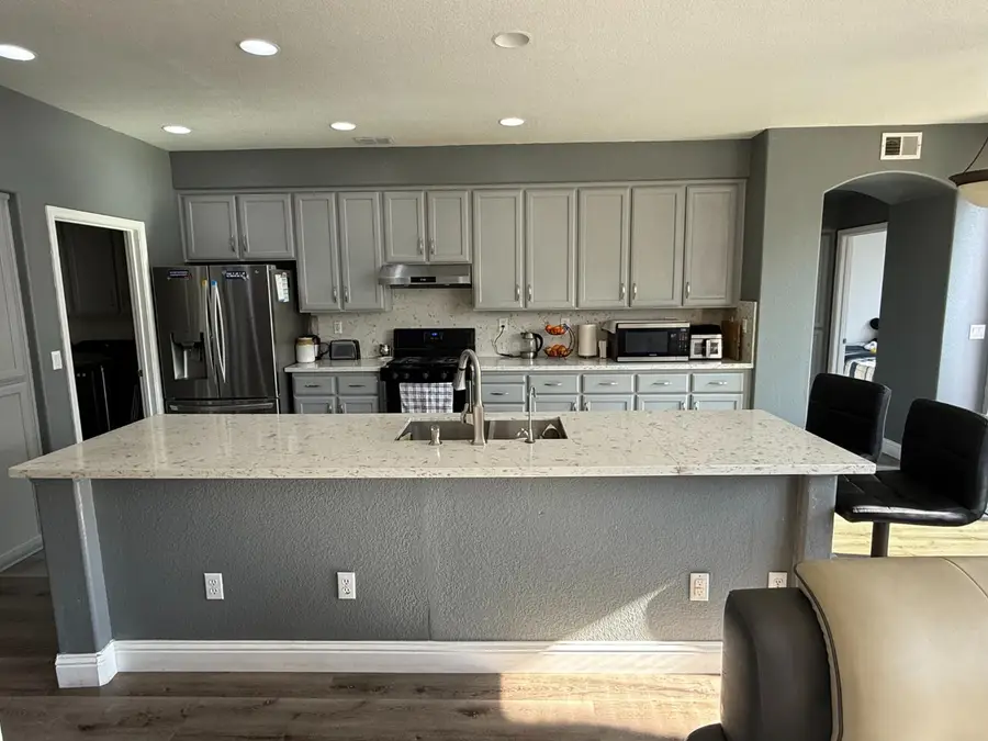 2094 New Hampshiire Way, Sacramento, CA 95835 - #3