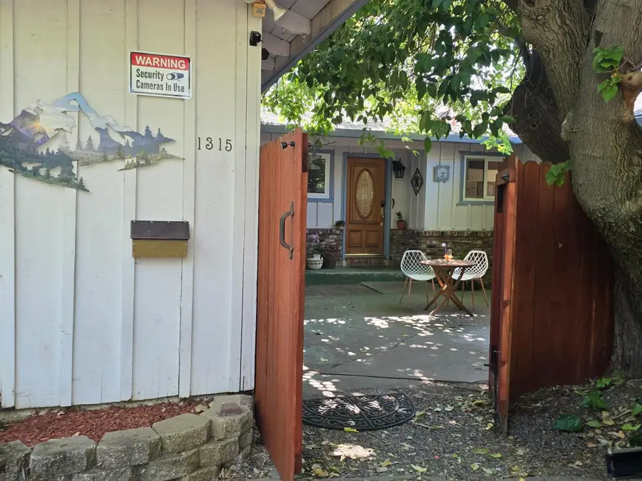 1315 Aspen Place, Davis, CA 95616 - #2