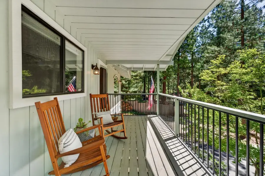 6175 Salmon Way, Pollock Pines, CA 95726 - #3