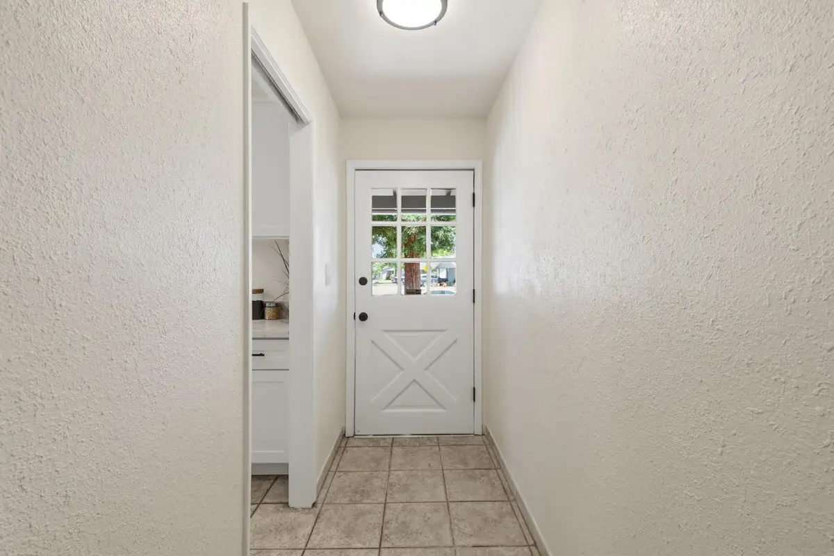 6650 Hogan Drive, Sacramento, CA 95822 - #1