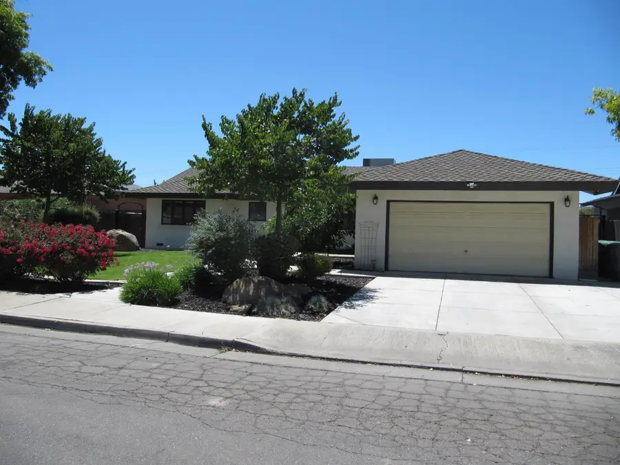 1033 Madison Avenue, Los Banos, CA 93635 - #3