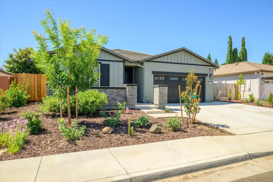 437 Young Drive, Winters, CA 95694 - #2