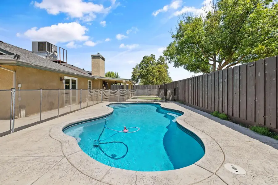 2175 Beechwood Court, Hanford, CA 93230 - #3
