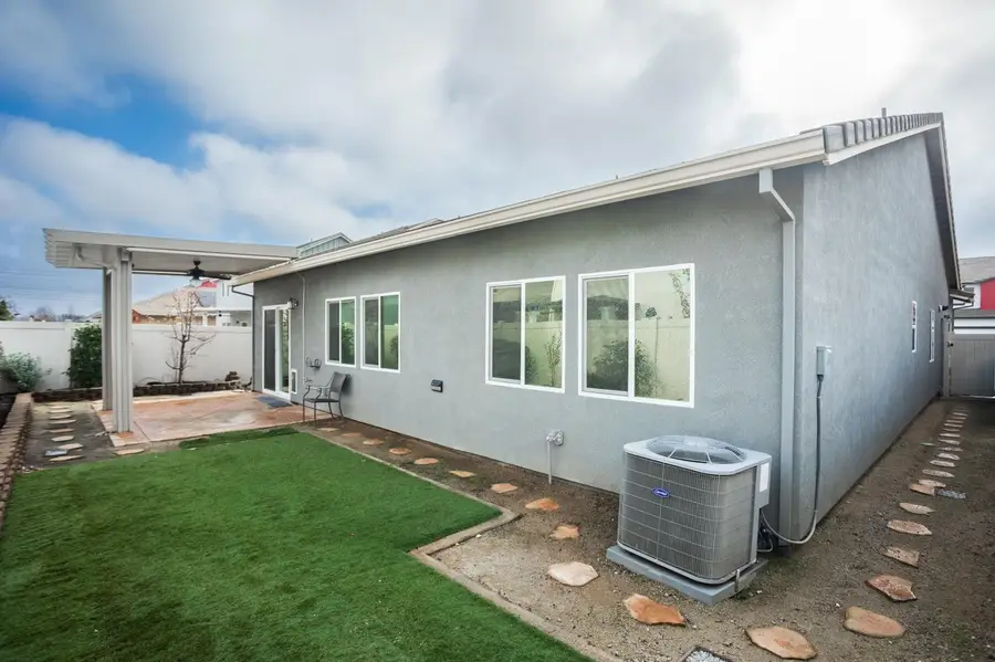 1211 Willow Hill Avenue, Sacramento, CA 95834 - #3