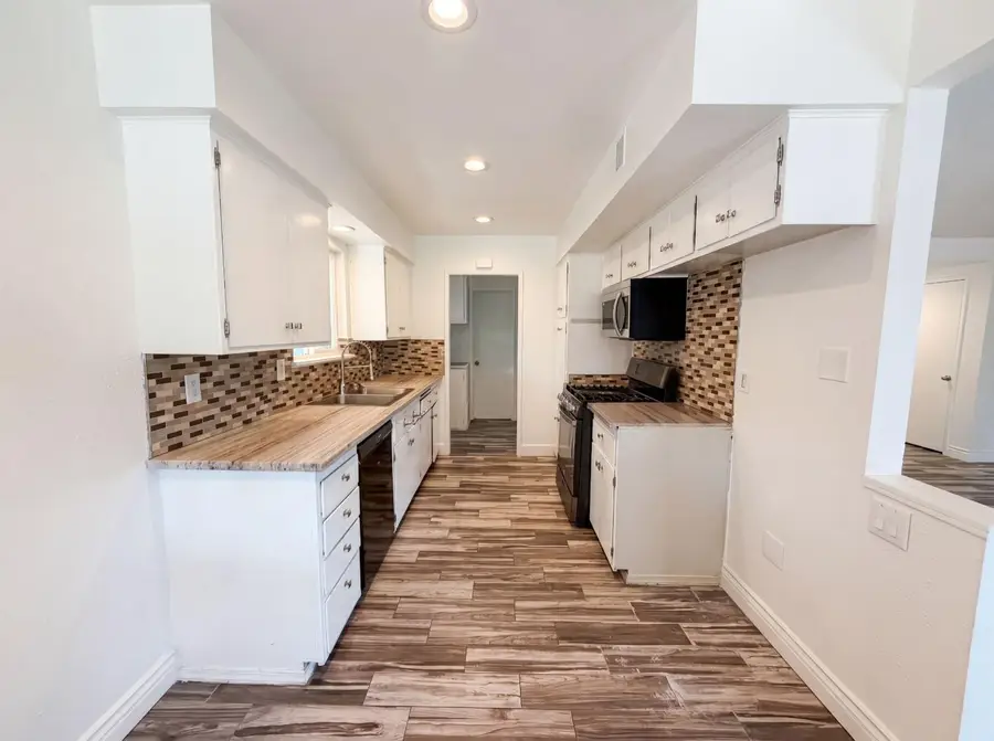 1422 Oakmont Drive, Roseville, CA 95661 - #2