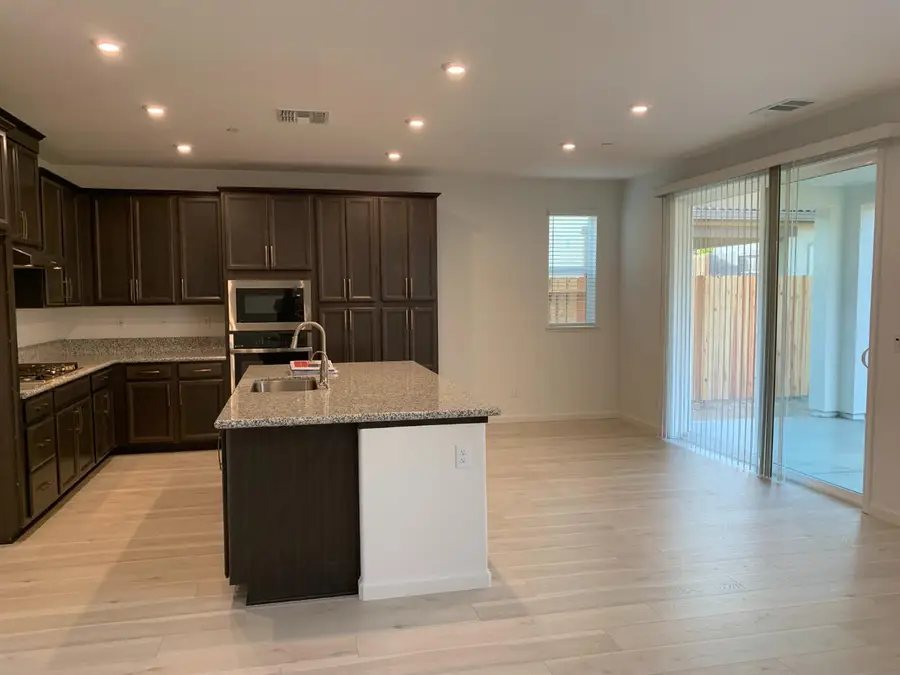 6081 W Summerwind Drive, Roseville, CA 95747 - #2