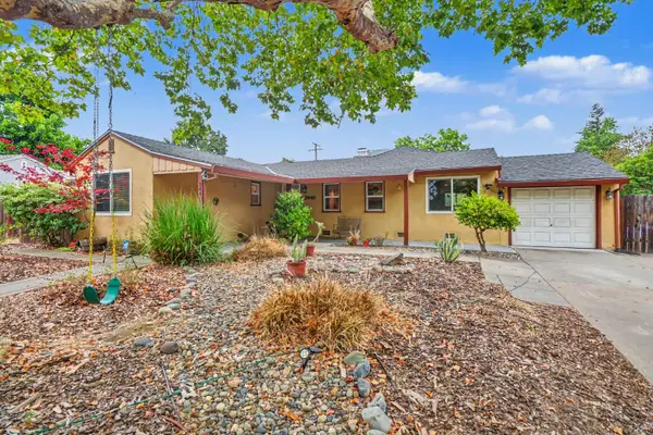 2440 Carlsbad Avenue, Sacramento, CA 95821