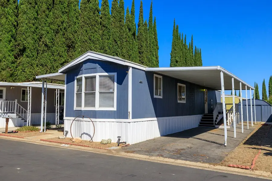 250 E Las Palmas Avenue #37, Patterson, CA 95363 - #3