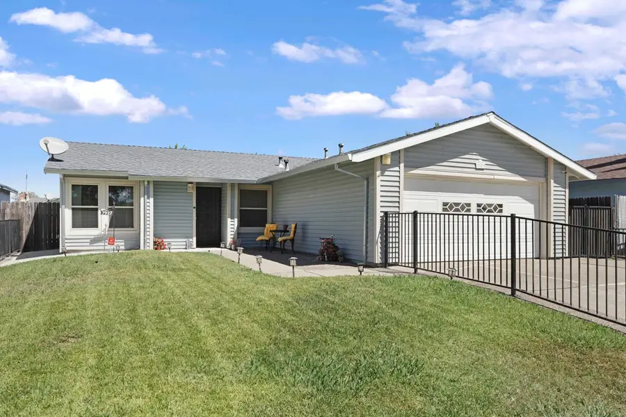 7927 Deer Creek Drive, Sacramento, CA 95823 - #2