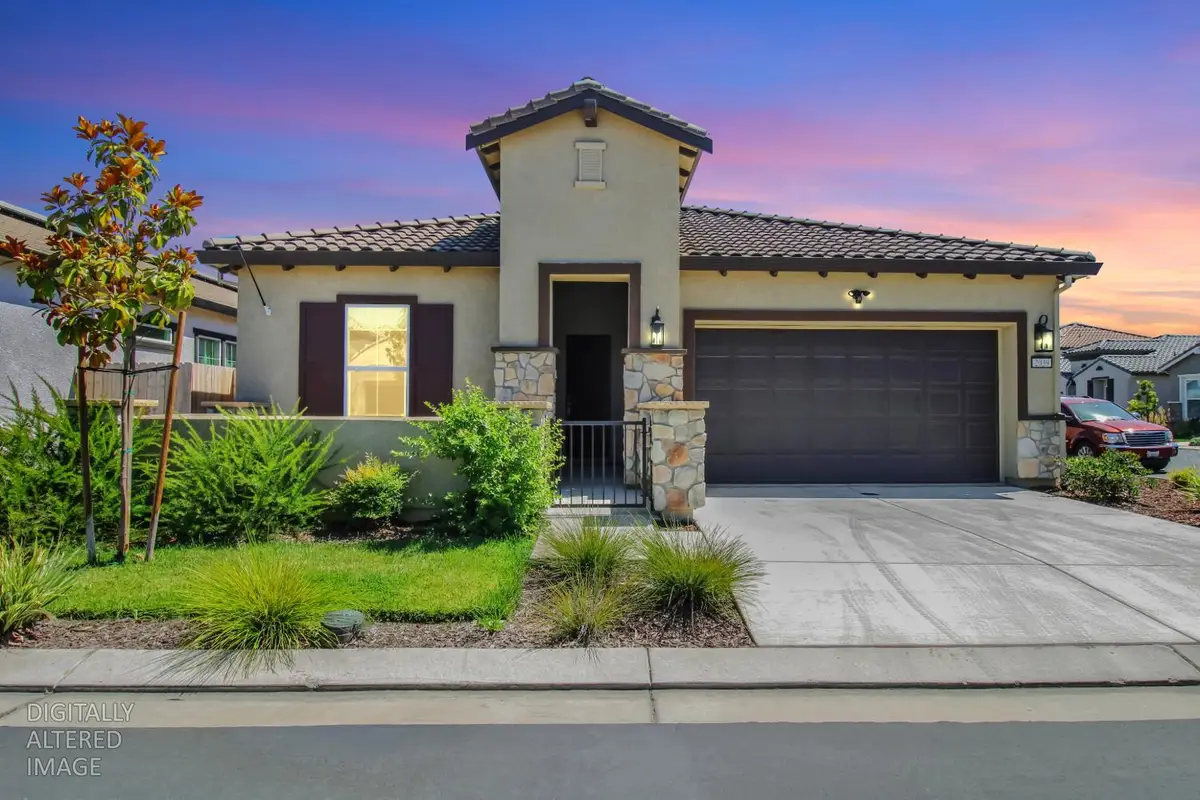 2039 Carmel Ranch Circle, Oakdale, CA 95361 - #1