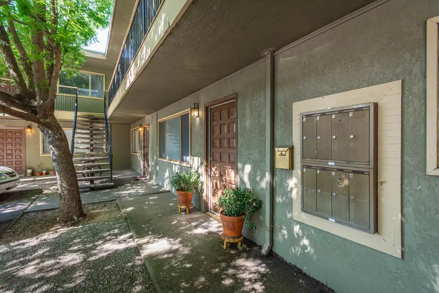 2520 Northrop Avenue, Sacramento, CA 95825 - #2