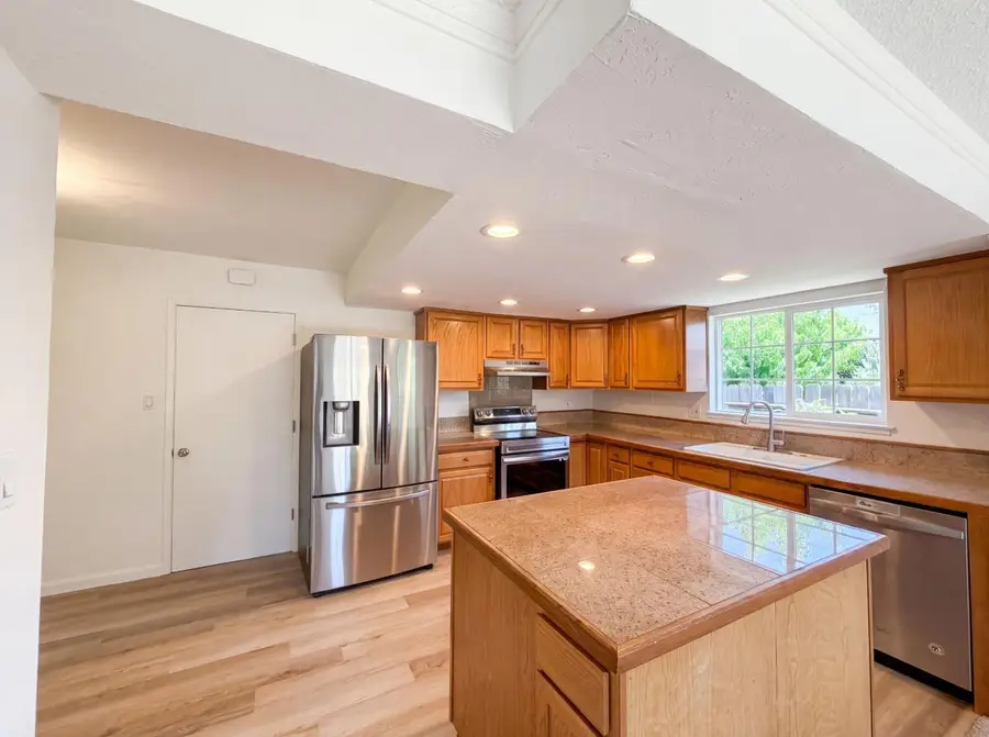 7007 Ursa Parkway, Sacramento, CA 95823 - #2