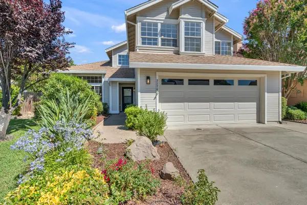 2220 Thurton Drive, Roseville, CA 95747