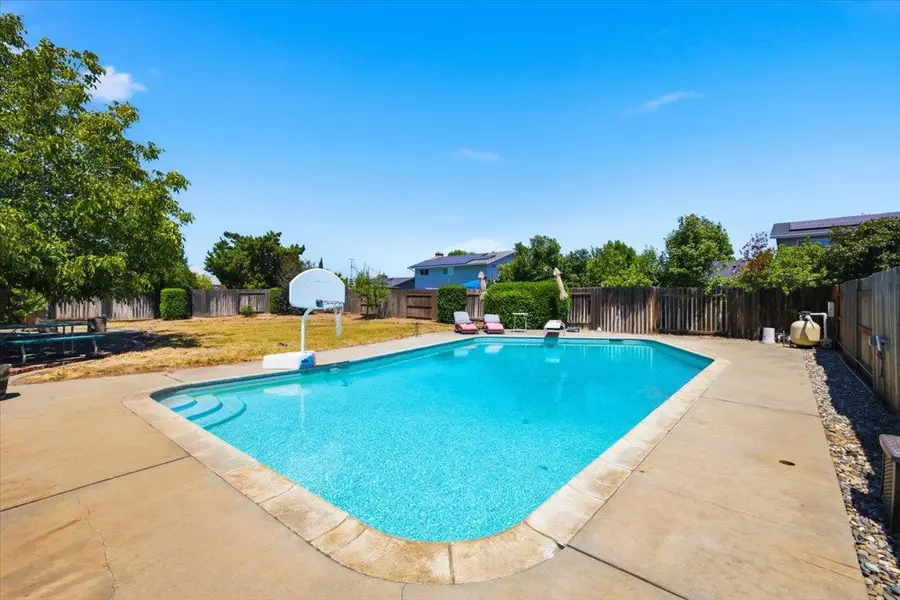359 N. Township, Yuba City, CA 95993 - #2