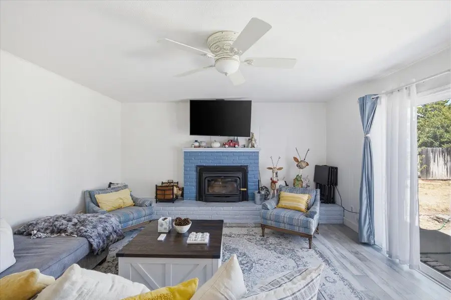 359 N. Township, Yuba City, CA 95993 - #3
