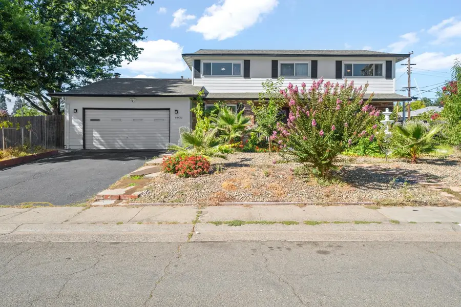 6031 Rampart Dr., Carmichael, CA 95608 - #2