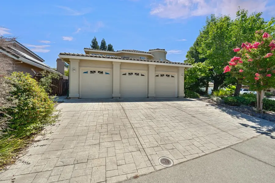6901 Fallsbrook Court, Granite Bay, CA 95746 - #2