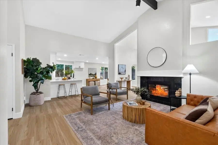 3060 Rockford Way, Sacramento, CA 95833 - #2