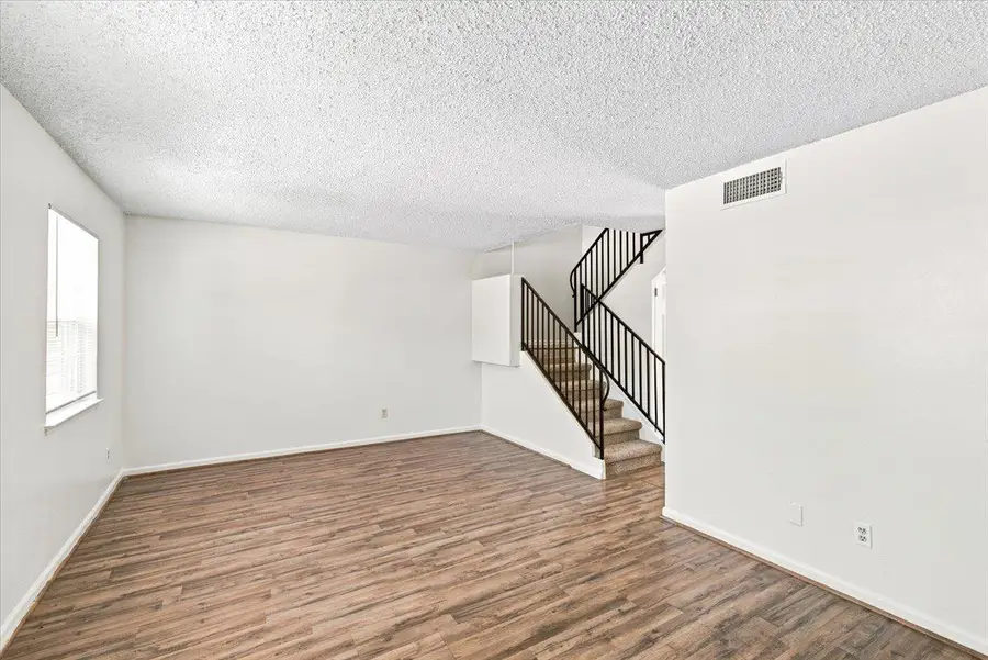 6306 Wexford Way, Citrus Heights, CA 95621 - #3