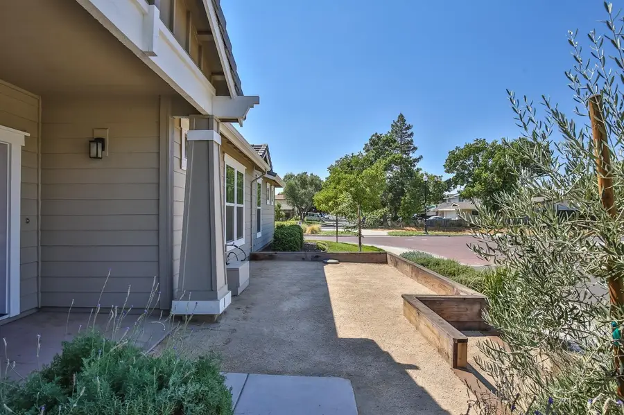 274 Florencia Place, Davis, CA 95616 - #2