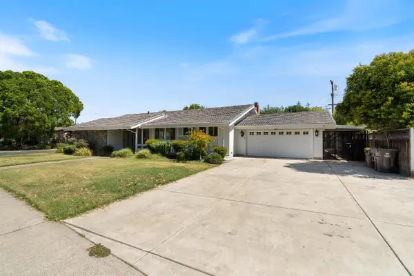 8 W Robinhood Drive, Stockton, CA 95207