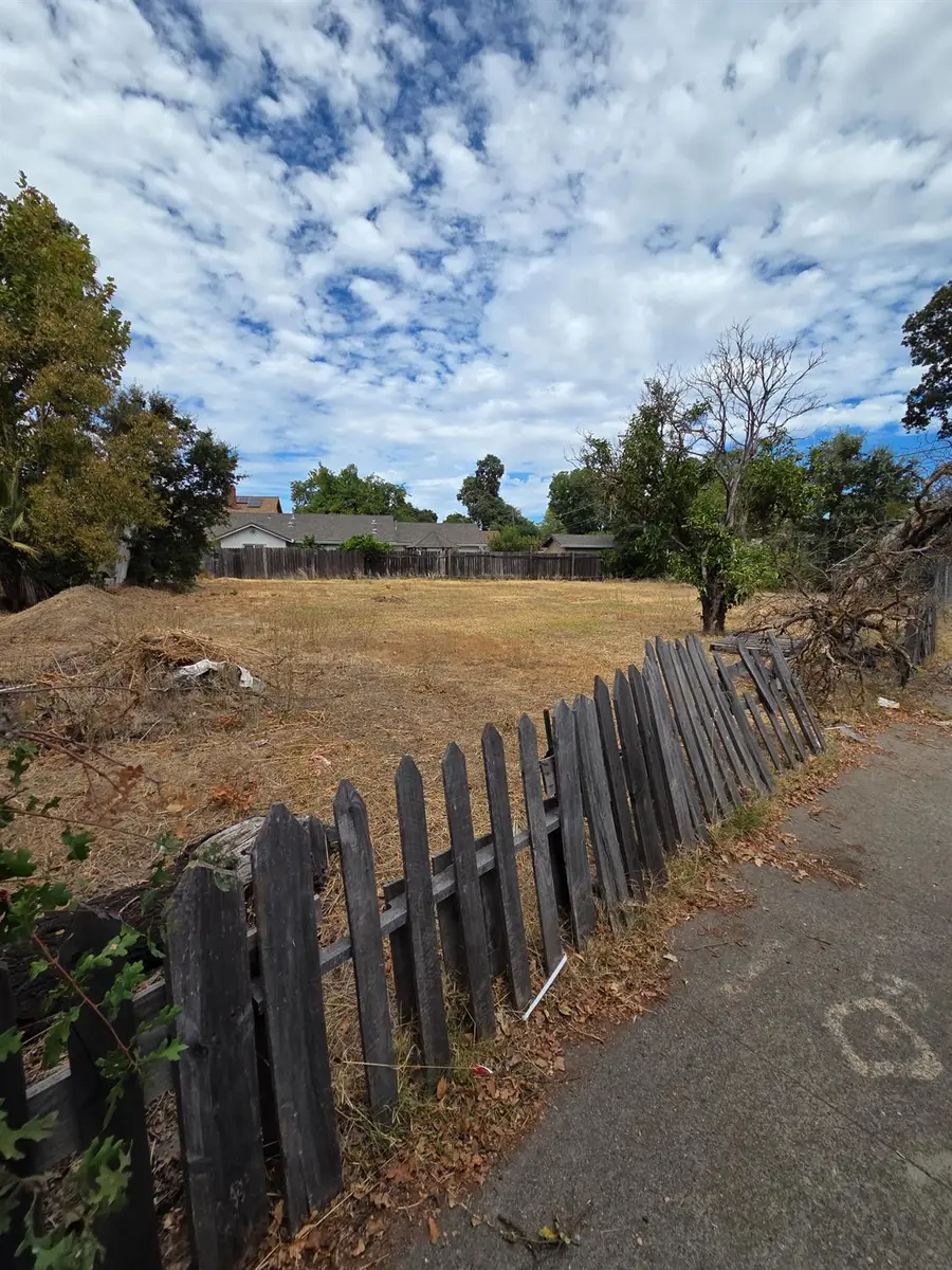 1507 El Monte Ave, Sacramento, CA 95815 - #3