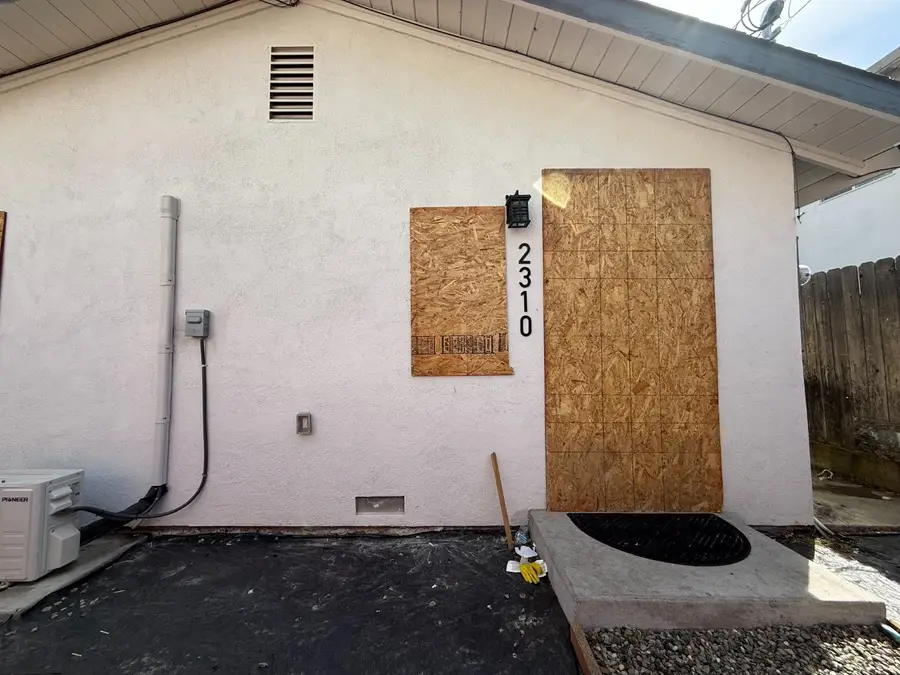 2315 Cambridge Street, Sacramento, CA 95815 - #2