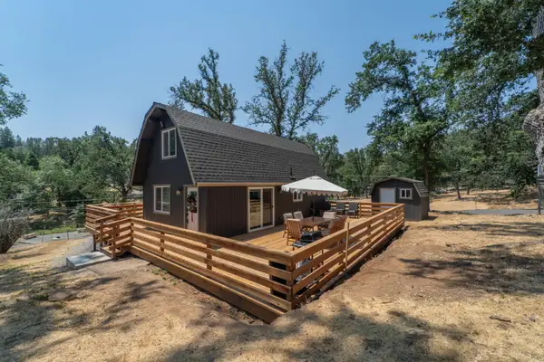 19220 Pleasantview Drive, Groveland, CA 95321
