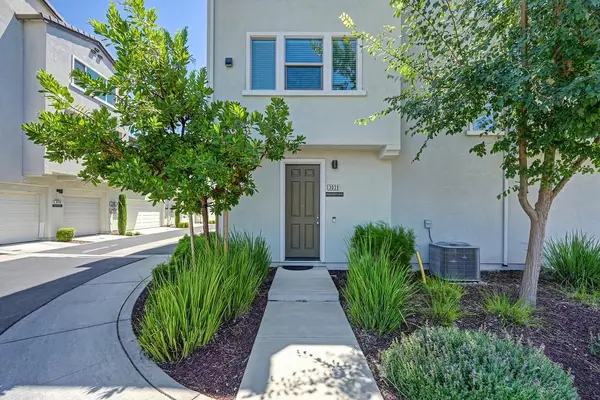 3039 Mesmerizing Walk, Sacramento, CA 95835