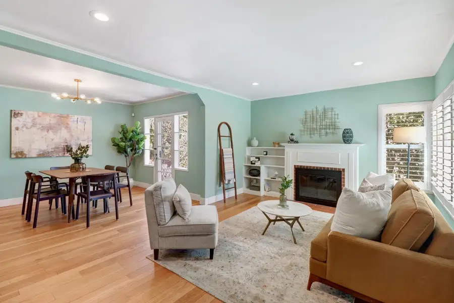 5717 8th Avenue, Sacramento, CA 95820 - #3
