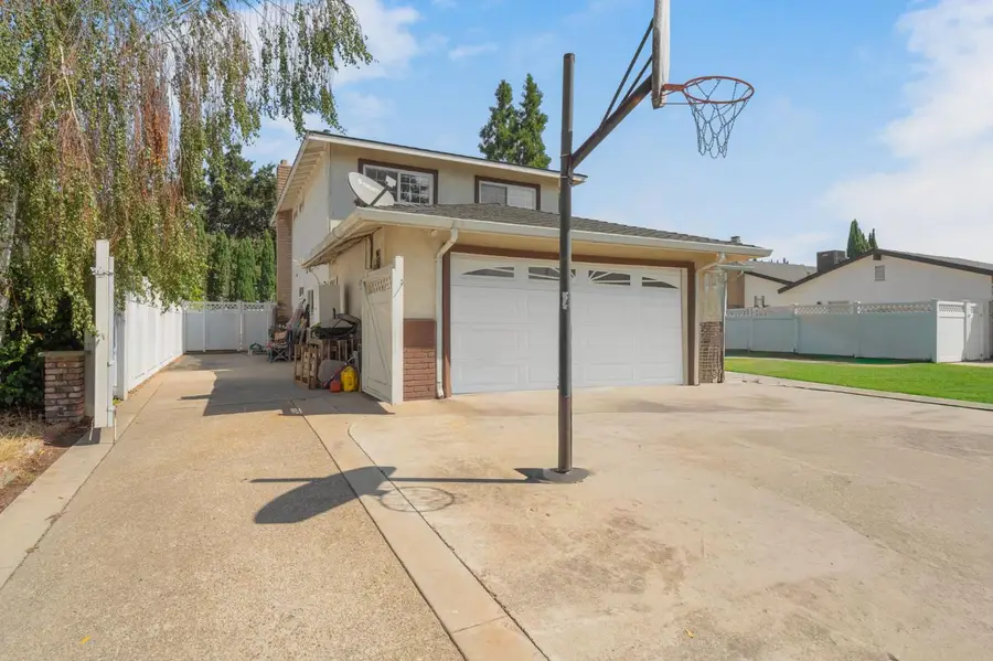 924 Alpine Avenue, Manteca, CA 95336 - #3