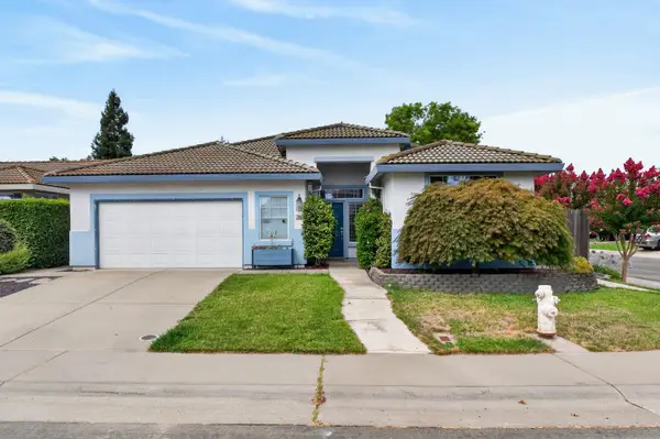 7860 Royal Down Circle, Sacramento, CA 95829