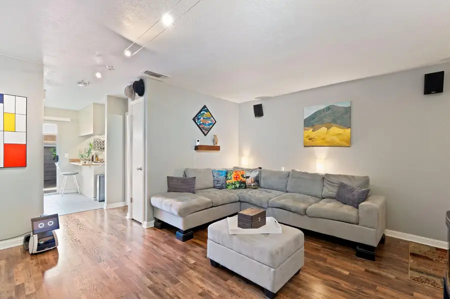 9101 Newhall Drive #43, Sacramento, CA 95826 - #3