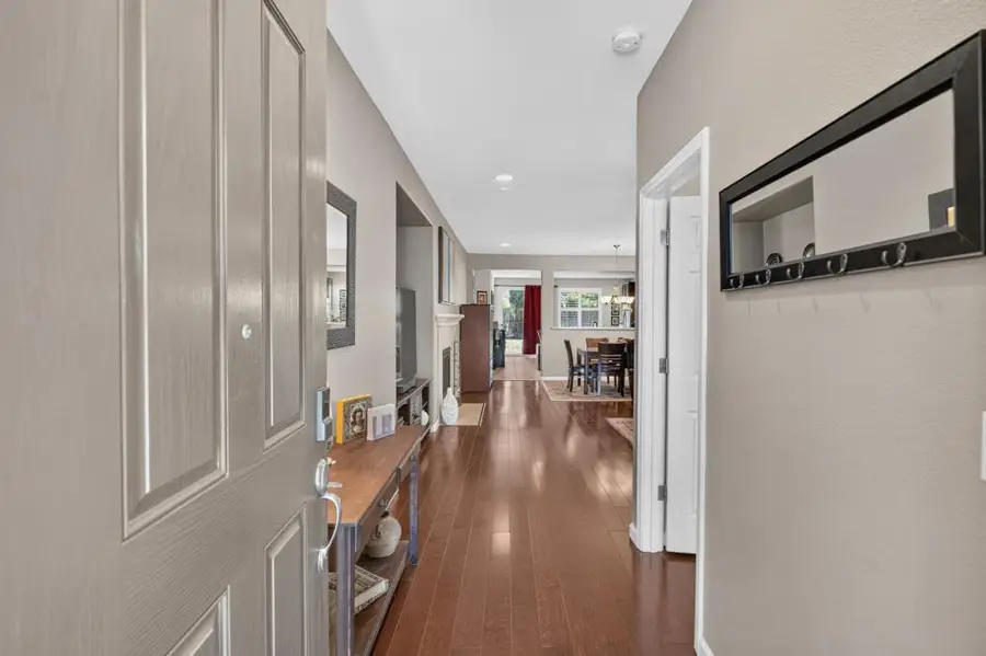 9884 Bluefin Way, Elk Grove, CA 95757 - #3