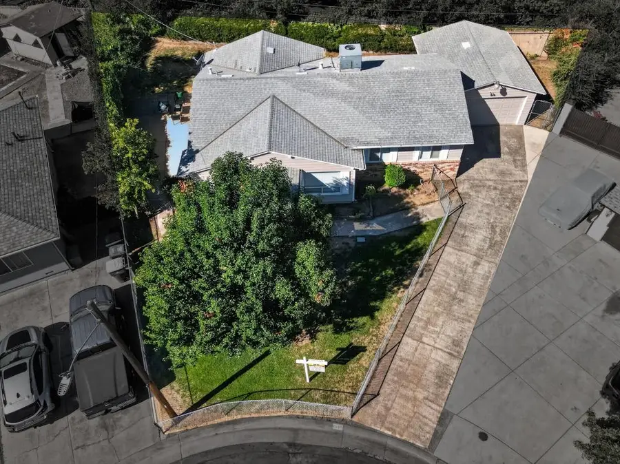 1649 Robin Hood Court, Sacramento, CA 95815 - #2