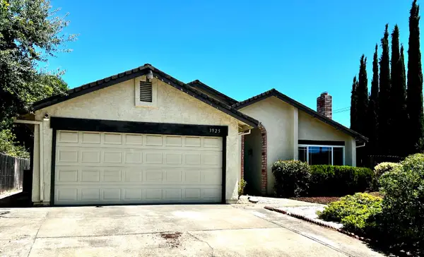 3925 Tillamook Way, Sacramento, CA 95826
