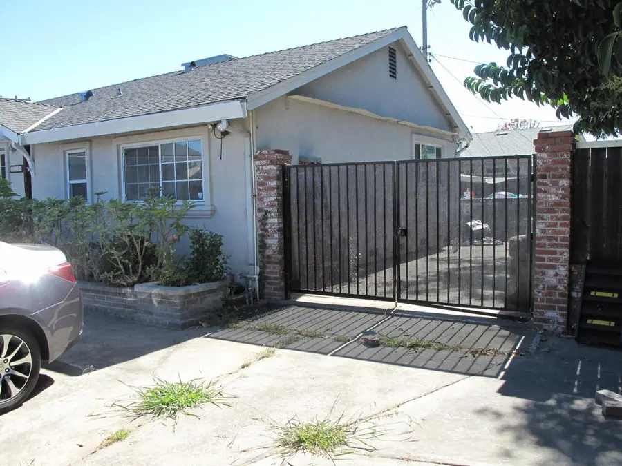 6708 Steiner, Sacramento, CA 95823 - #3