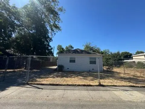 4250 11th Avenue, Sacramento, CA 95817 - #3