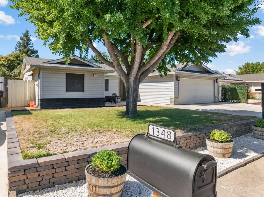 1348 E D Street, Oakdale, CA 95361 - #3