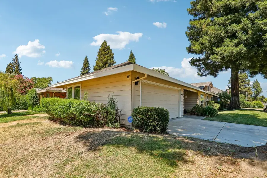 435 Cedar River Way, Sacramento, CA 95831 - #2