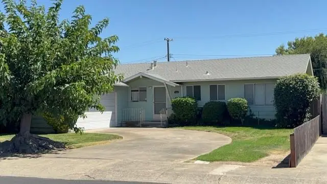 726 Louie Avenue, Lodi, CA 95240 - #2