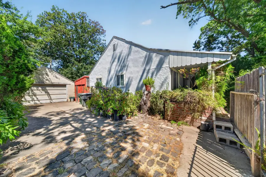 5830 40th Street, Sacramento, CA 95824 - #2